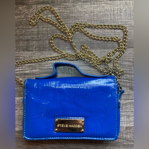 Blue Patent Leather Chain Strap Bag - Picture 5 of 11